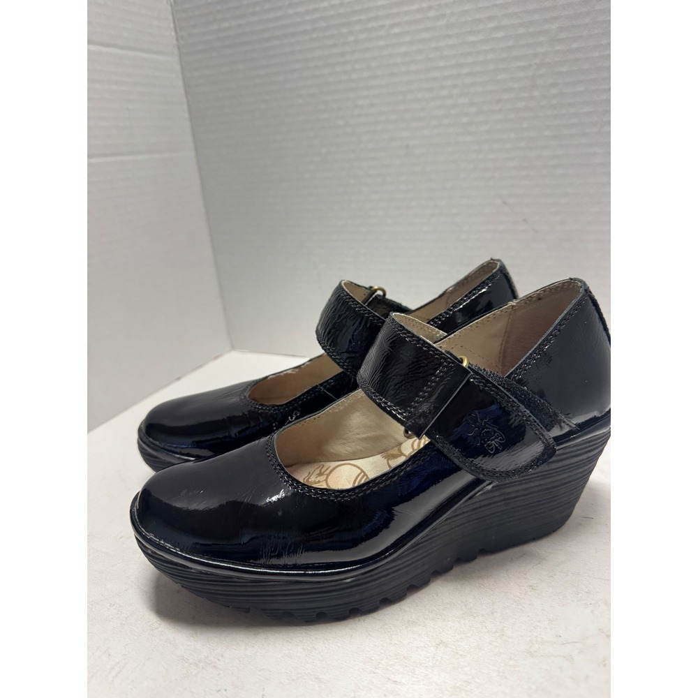 Fly London Yaji Black Patent Leather Wedge Mary Jane Pumps P500234025 EU 38 7.5